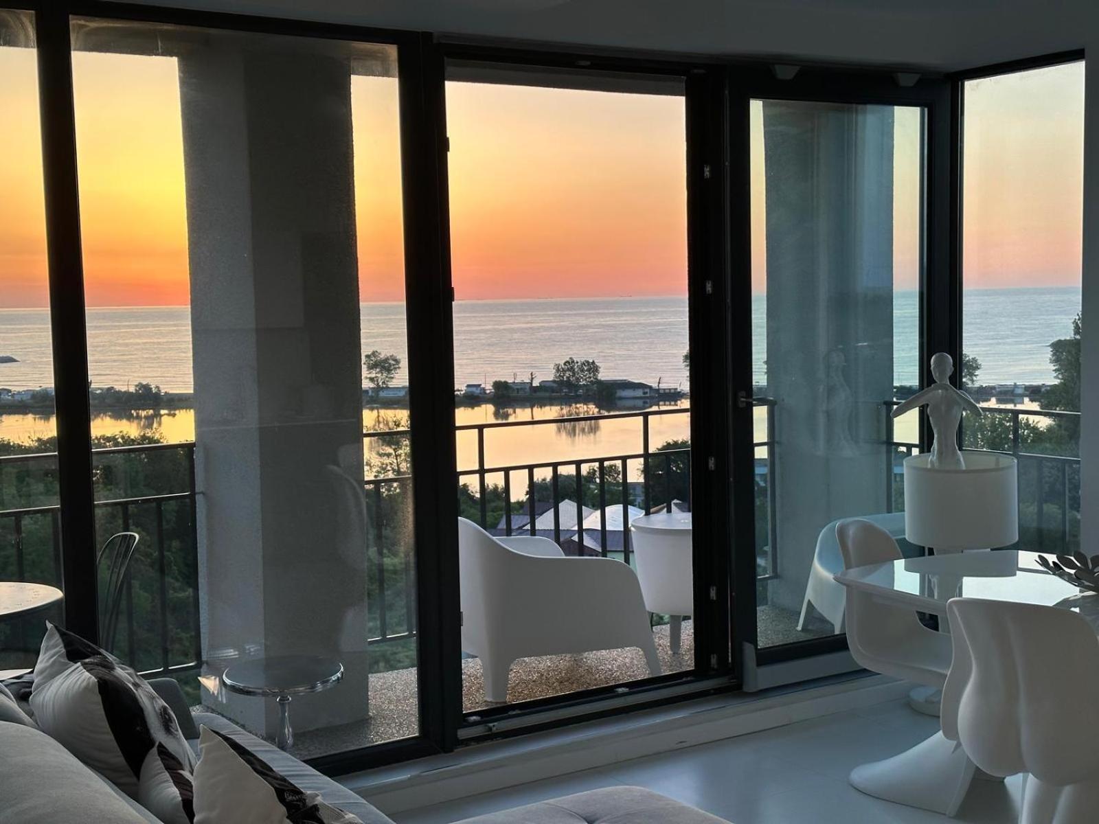 Donna Alba Seaview Penthouse, Casa Ta De Pe Plaja Apartment Нептун Екстериор снимка