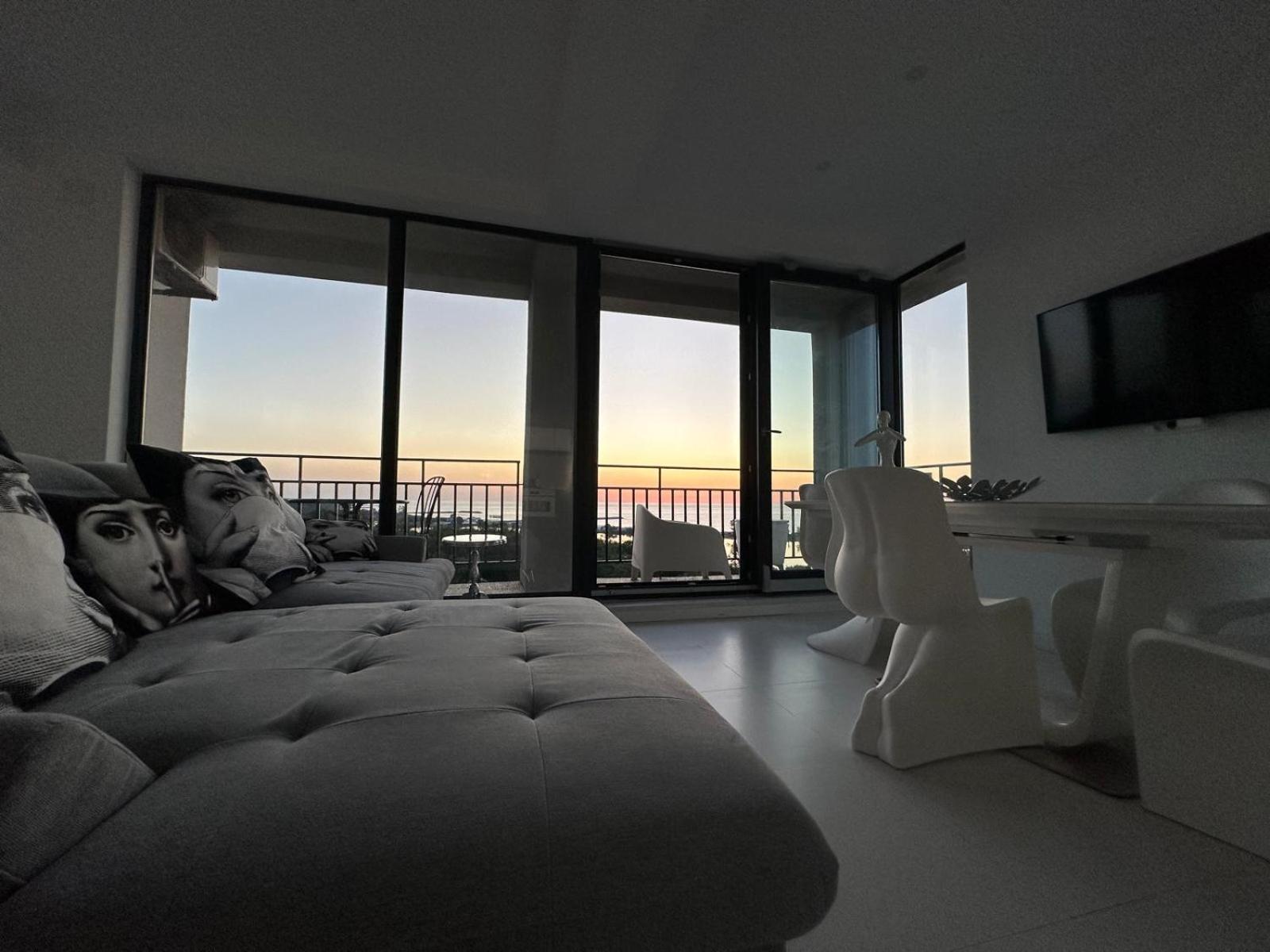 Donna Alba Seaview Penthouse, Casa Ta De Pe Plaja Apartment Нептун Екстериор снимка